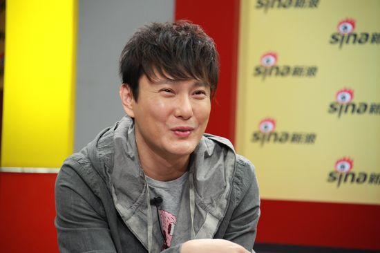 笑容迷人