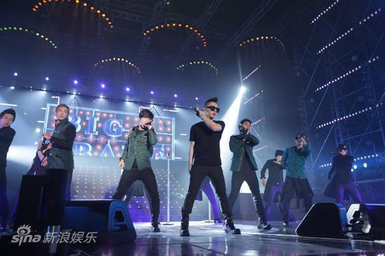 图文:韩国群星演唱会众星云集--BigBang引疯狂