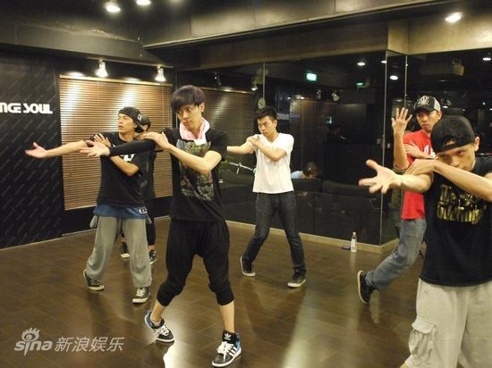 和Dancers练舞