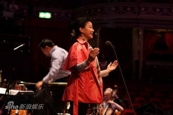 宋祖英信心满满