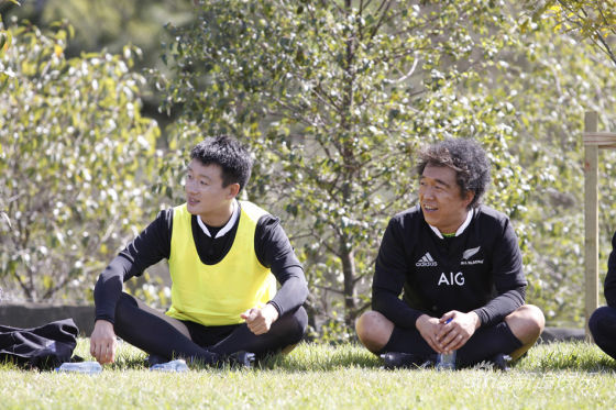 爸爸2黄渤佟大为乔装与萌娃单挑橄榄球|爸爸去