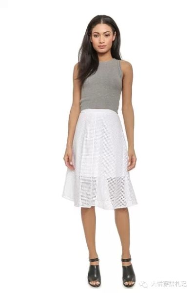 ↑Club Monaco Huette半身裙，179.5美元shopbop有售。
