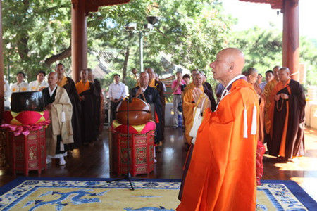 中日友好世界和平大法会在北京灵光寺举行