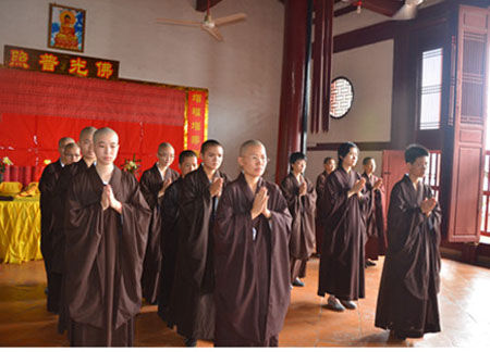 福州象峰崇福寺举行传授三皈五戒十戒法会