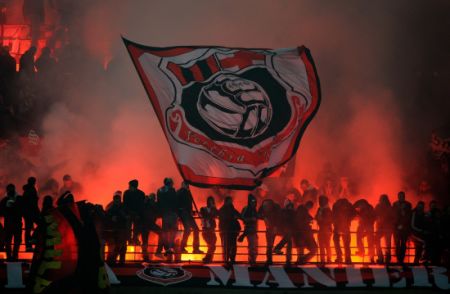 火星撞地球《FIFA Online 2》带你看米兰德比