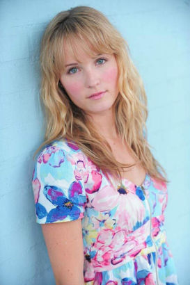 ������Σ����Ů����ѩ��ġ���ģ��Sara Fletcher��