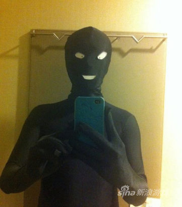 <em>色老头</em>掀美女裙子 极品屌丝宅男的YY_玩家资讯