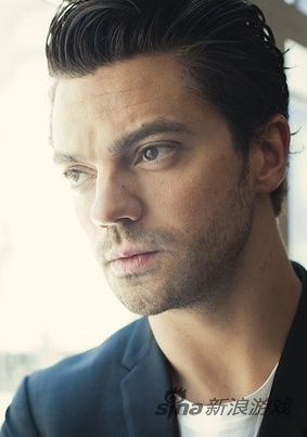 ˡ Dominic Cooper