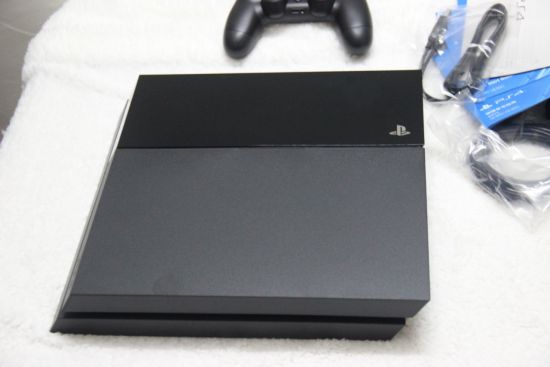 索尼PS4港版首发开箱报告图赏 初步上手体验
