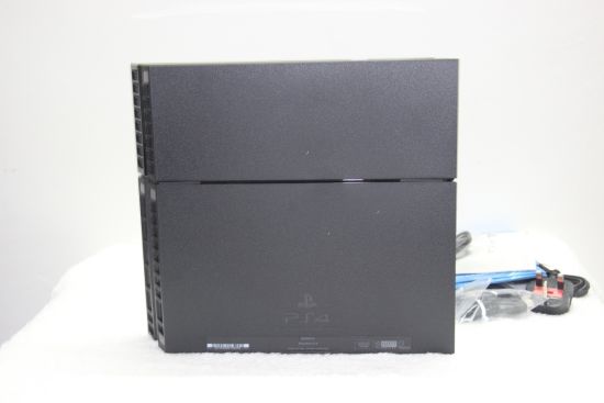 索尼PS4港版首发开箱报告图赏 初步上手体验
