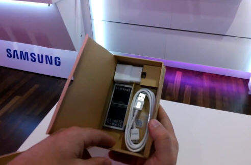 新机皇三星GalaxyS5曝光视频开箱_iOS游戏频奥拉视频长星图片