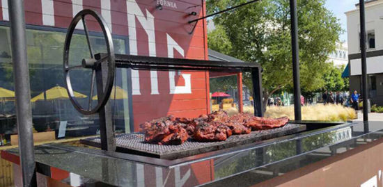 Facebook还有一个企业文化是:开放。 中美创业大赛巅峰对决 NDP Media VS硅谷创业者