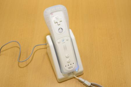 日本三洋推出Wii遥控器专用充电套件_电视游戏