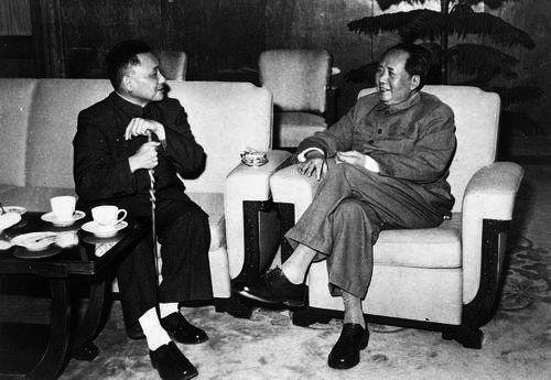邓小平评价毛泽东:整倒大批干部是悲剧
