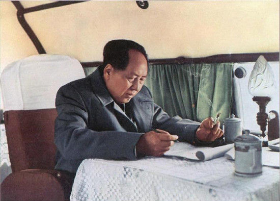 从《毛泽东年谱》看毛泽东1949年后的出行