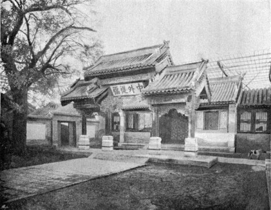 我对晚清改革史的总结，就是简单的两句话：“不改革等死，乱改革找死”。