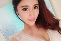 У�����ͣ�����Ů������¶