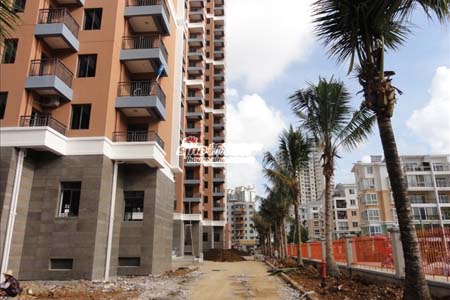 看房记之天泽湖畔 社区实景 _购房指南