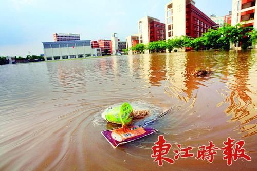 江北一处主供水管日前爆裂致市区多处停水引发