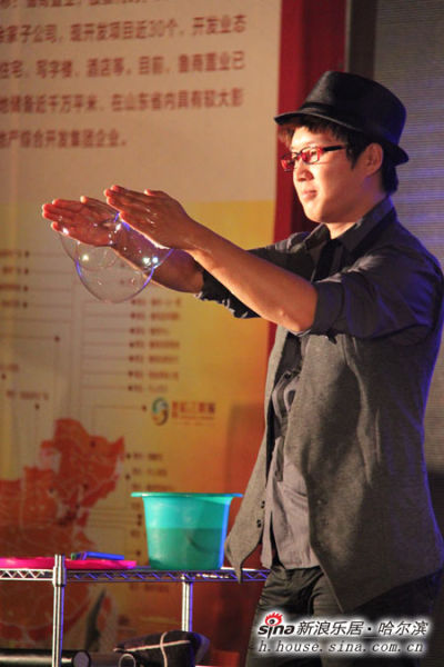 现场直播:精彩表演及抽奖活动(组图)_鲁商松江