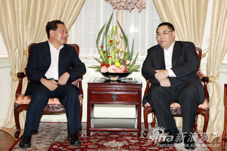 行政长官崔世安与全国政协副主席陈奎元会面
