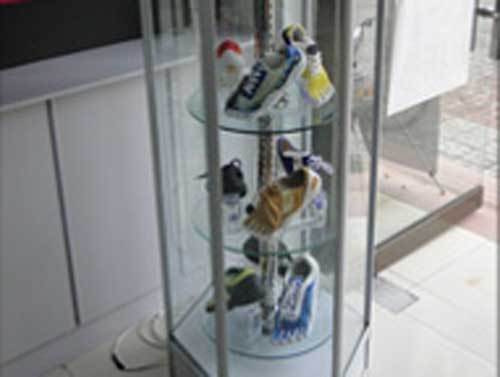 迪益步五指鞋品味经典炫酷鞋品