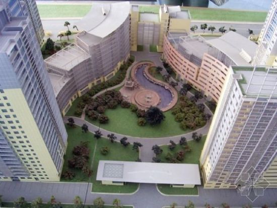 根据娱乐新闻的报道,黄磊曾住在位于海淀区知春路东口的锦秋知春 根据娱乐新闻的报道,黄磊曾住在位于海淀区知春路东口的锦秋知春