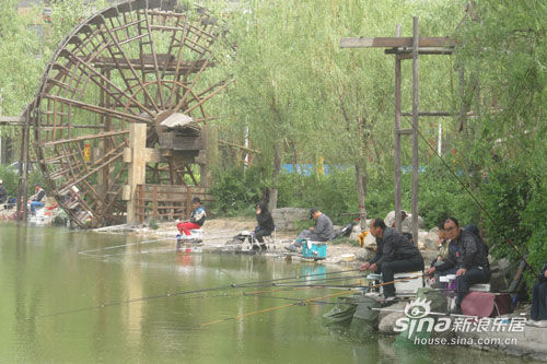 欢乐汇现场热闹非凡