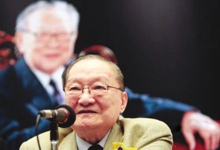 书舍变会所,相信这一幕金大侠并不愿看到。 书舍变会所,相信这一幕金大侠并不愿看到。