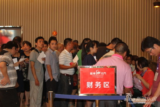 骏乘名门3#盛大开盘 再创销售奇迹 _骏乘名门