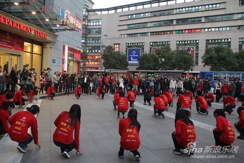 景瑞铂庭快闪活动引爆龙城_活动