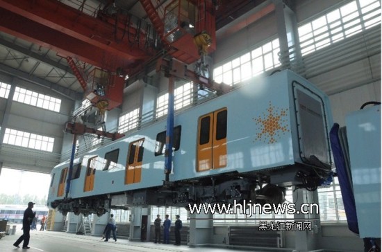 地铁车厢从长春运输至哈尔滨 _城市建设