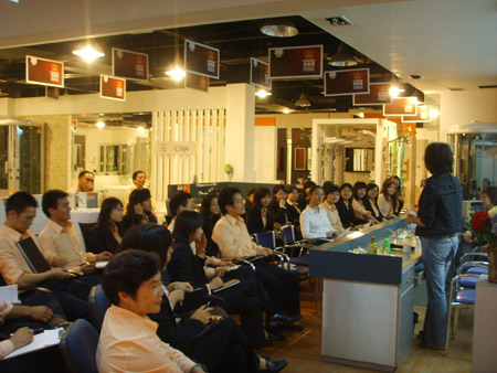 英皇卫浴见微知著 于细微处打造百年品牌