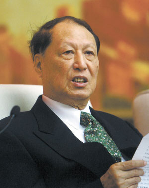 成思危:我国经济将在今年六七月份见底_市场动