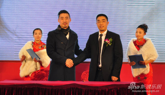 一起见证世茂集团与杭州乐居签订“2013年度电商战略合作协议” 一起见证世茂集团与杭州乐居签订“2013年度电商战略合作协议”