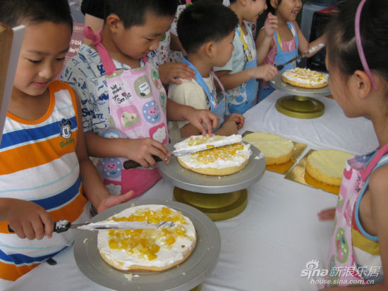 甜蜜我做主 雅戈尔置业蛋糕DIY派对圆满结束_