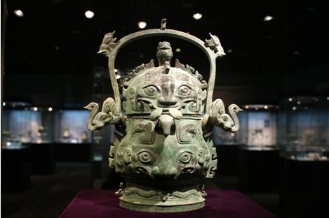 神面卣 -图片版权归原作者所有 神面卣 -图片版权归原作者所有
