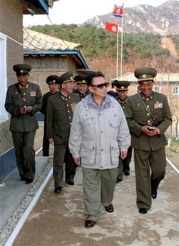 金正日要求朝鲜人民军集中力量进行军事训练
