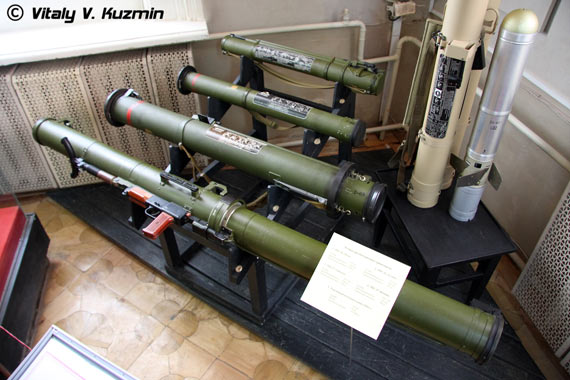 俄制rpg单兵火箭筒系列(从上到下分别为rpg-18rpg-26rpg-27rpg-29)