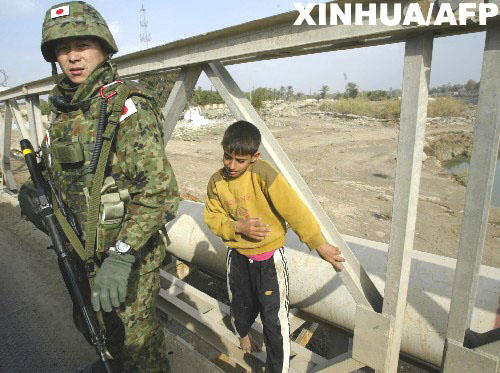 资料图：在伊拉克执行任务的日本自卫队人员