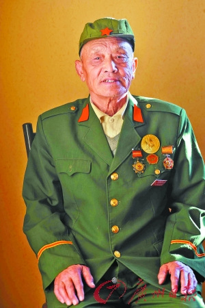 "我叫王凤和,今年81岁,原中国人民志愿军第40军120师358团高射机枪