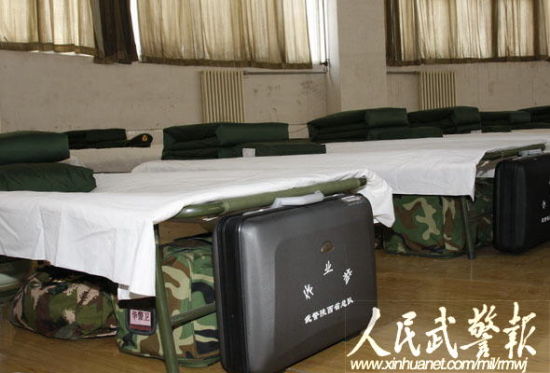 武警北京指挥学院研制成功08型多功能行军