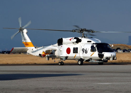 日本海自直升机碰撞护卫舰机库坠海1人死亡