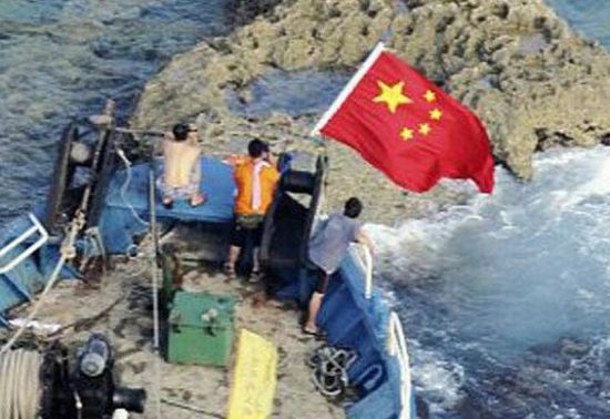 8月15日，香港保钓人士登陆钓鱼岛