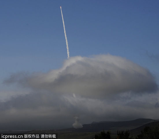 当地时间2013年1月26日，美国加州范登堡基地，陆基中段导弹拦截系统进行测试。