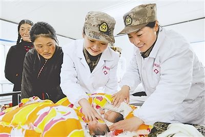 张红娟与73个玉树宝宝