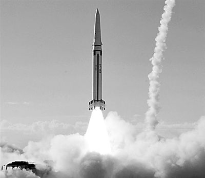 乐焰辉—军政兼优的指导员