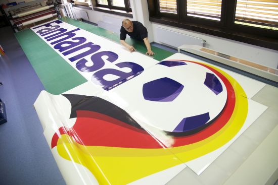 汉莎航空为巴西世界杯喷涂彩绘飞机