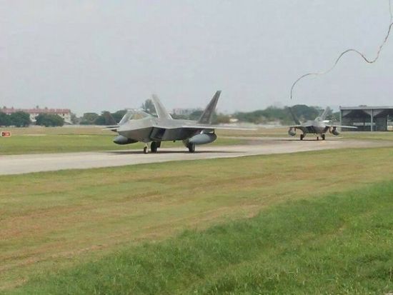 资料图:美军F-22战机