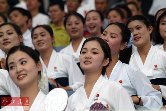朝鲜百人拉拉队赴韩个个年轻貌美"思想过关"